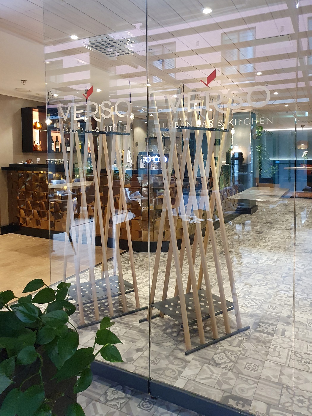 Monena reference hotel Verso