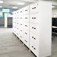 Monena referenssi Harjurinteen koulu ja Loviisan lukio Kiip lokerikot