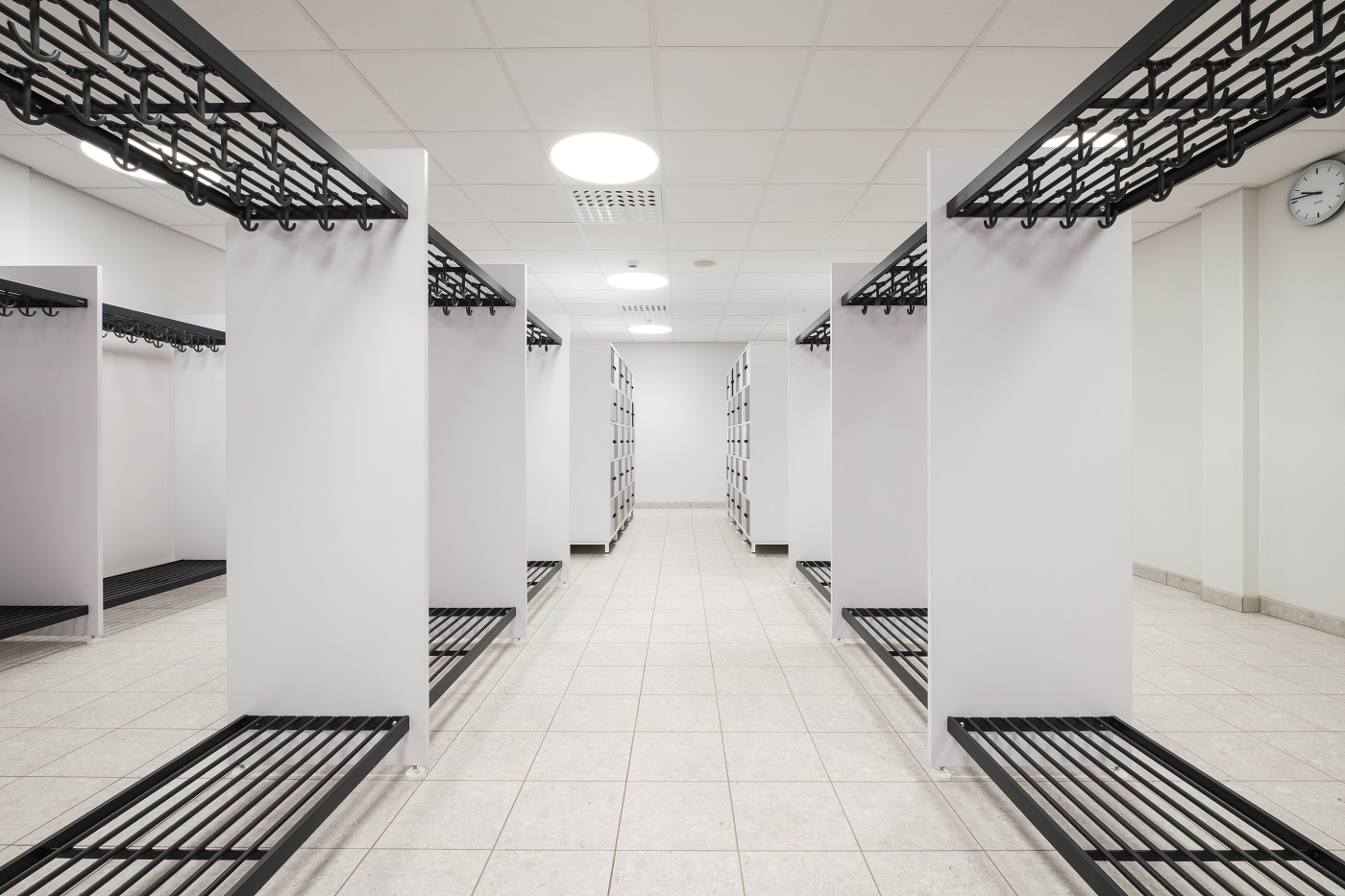 Monena referenssi Paavolan kampus Lobby koulunaulakot